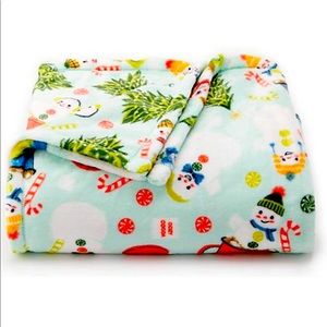 The Big One Snowmen Throw Blanket